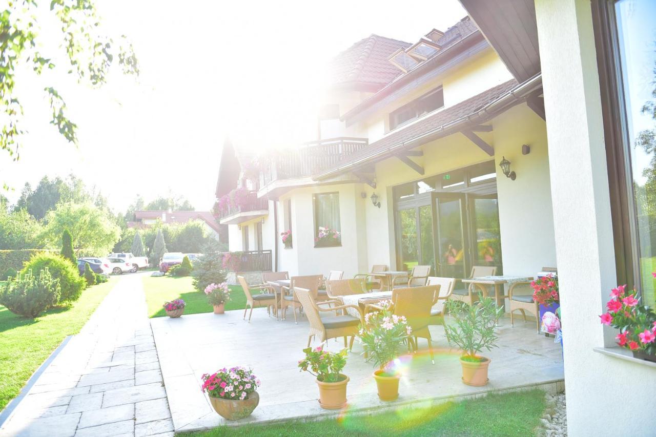 Natura Family Resort Авриг Екстериор снимка