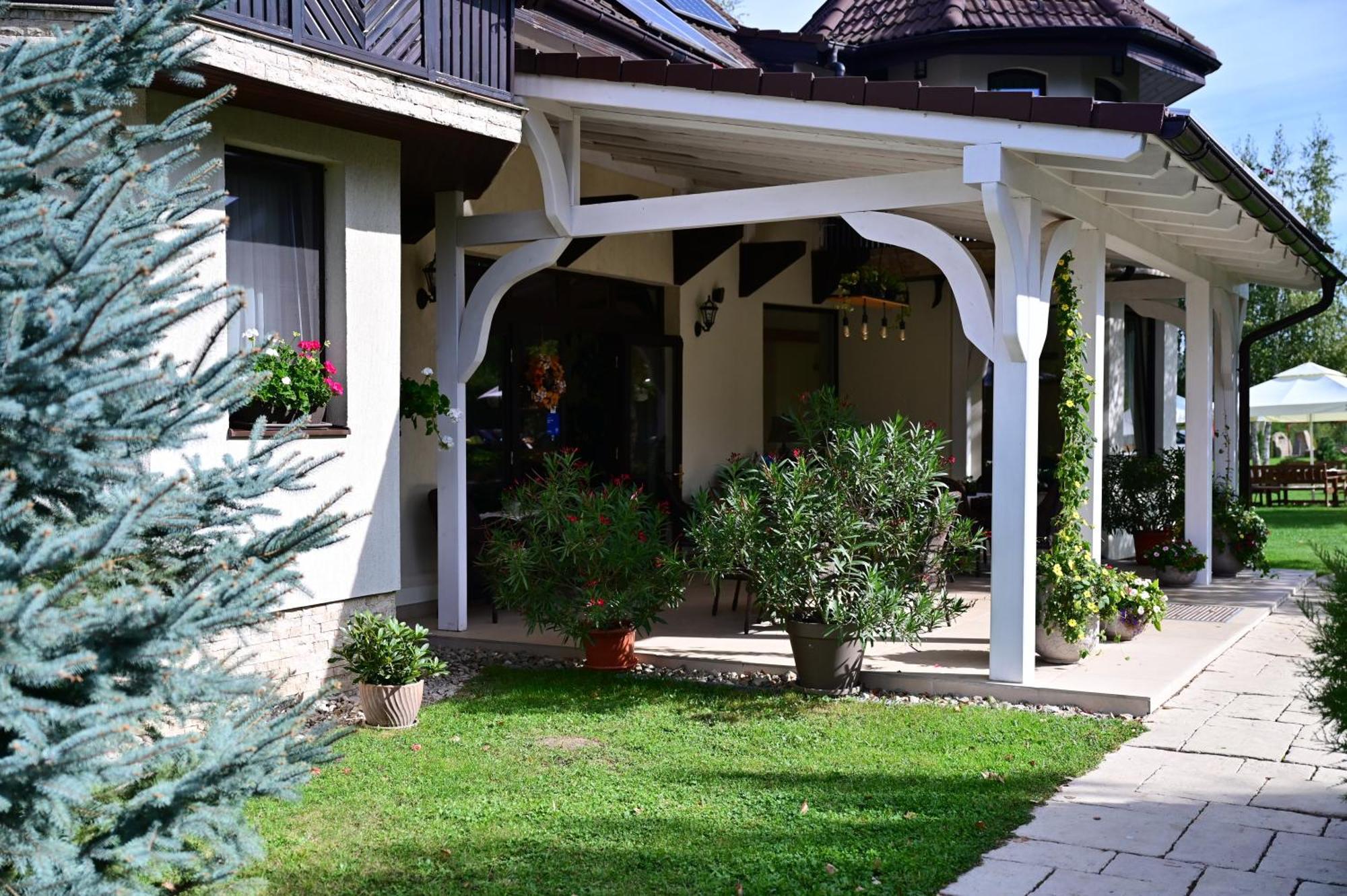 Natura Family Resort Авриг Екстериор снимка