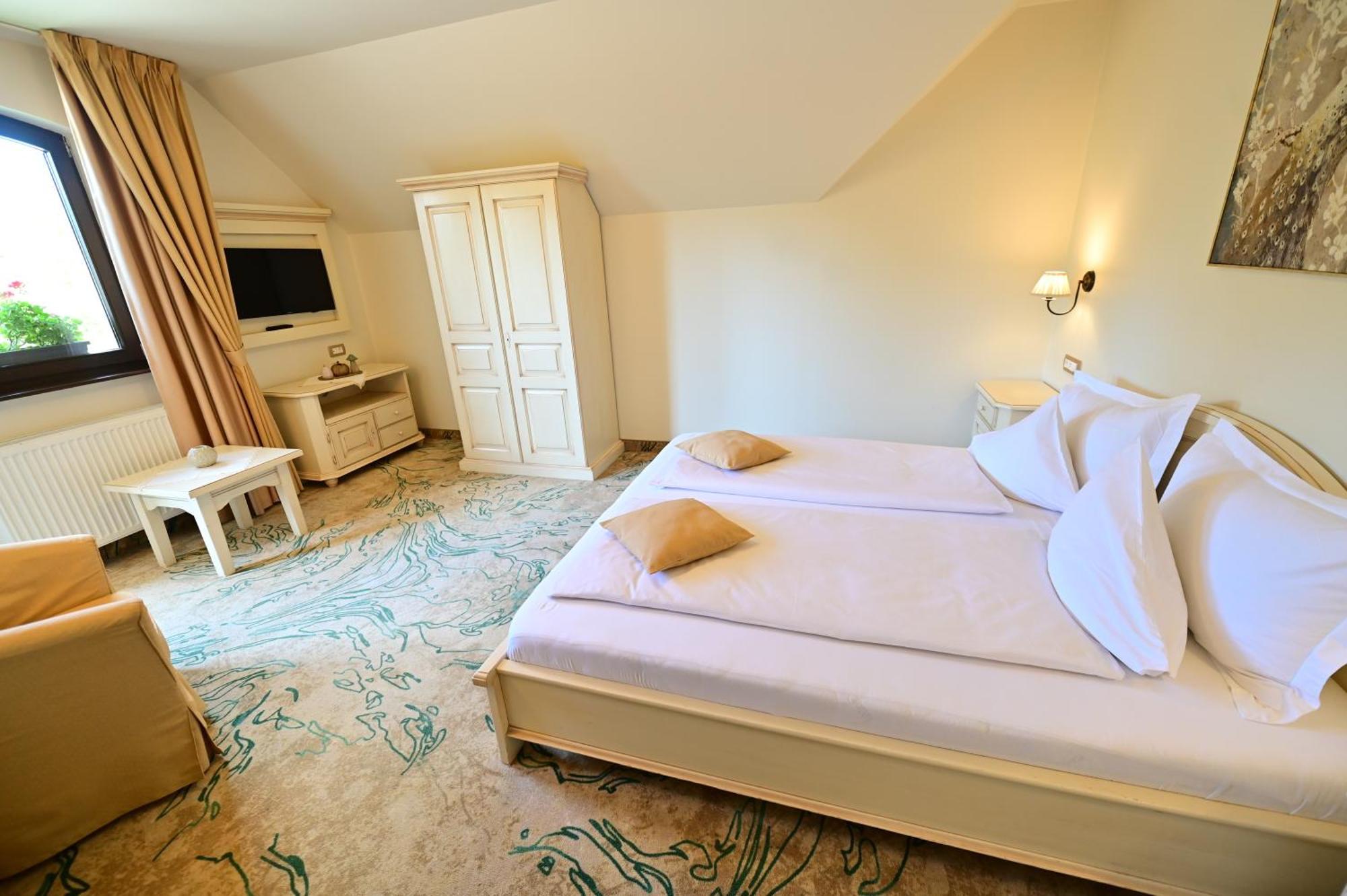 Natura Family Resort Авриг Екстериор снимка